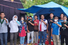 Bantu Korban Gempa Majene...
