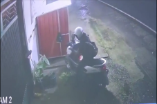 Maros Gempar, Wanita...