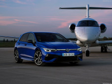 Ironis, VW Golf Laris...