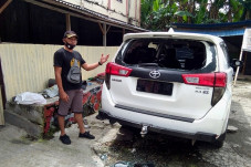 Mobil Perampok Toko...