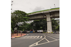 Kabel Menjuntai ke Jalan...