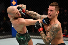 Dustin Poirier Pukul...