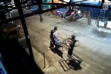 Tiga ABG Nekat Curi...