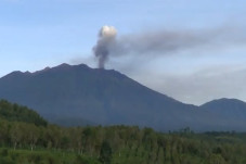 Gemuruh dari Perut Gunung...