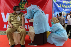 Mengucap Bismillah,...