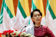 Suu Kyi Diduga Dikudeta...
