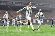 Ronaldo Antar Juventus...
