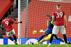 Lumat Southampton Sembilan...