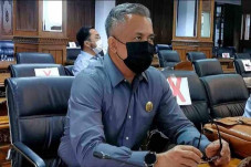 Sejumlah Pejabat Daerah...