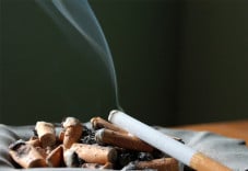 Rokok Bisa Menjadi Ilah,...