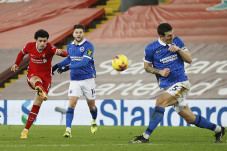 Liverpool Tersungkur...