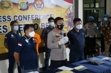Sadis, Warga Sukatani...