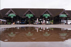 Dua Terminal di Makassar...