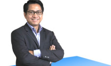 Prof Firmanzah, Dekan...