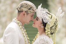 Resmi Suami Istri, Ali...