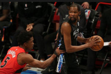 Kevin Durant Frustrasi,...