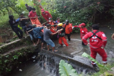 Tangis Histeris Keluarga...