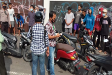 Aksi Balap Liar, 13...