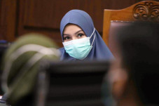 Majelis Hakim: Ada King...