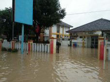Selain Putuskan Jalur...