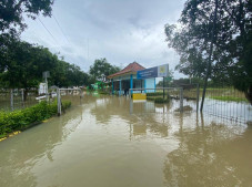 Banjir Landa Sejumlah...