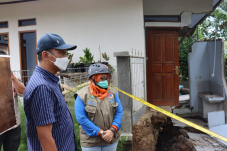 Tinjau Lokasi Bencana,...