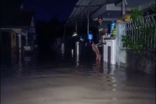 Banjir Terjang 18 Kecamatan...