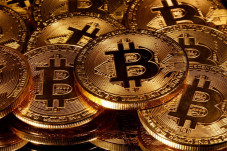 Harga Bitcoin Mendekati...