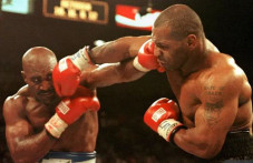 Trilogi Holyfield vs...