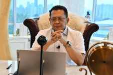 Pergulatan Bersama Meredam...
