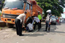Parkir di Badan Jalan,...