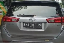 Heboh! Pelat Mobil Berupa...