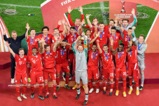 Bayern Samai Gelar Barcelona...