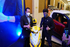 Bamsoet Perkenalkan...