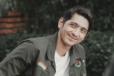 Berpenghasilan Besar,...