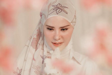 Artis-Artis Berdarah...