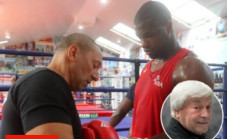 Mike Tyson Baru Pecat...