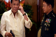 Duterte Minta AS Membayar...