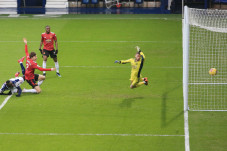 West Brom Gagalkan Ambisi...