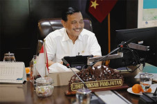 Luhut Targetkan Pembangunan...