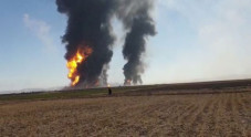 500 Truk Terbakar Dekat...