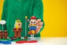 LEGO Group Kolaborasi...