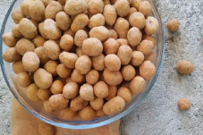 Tips Bikin Cemilan Kacang...