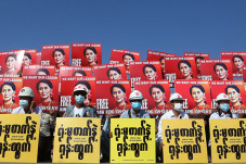 Pengacara: Suu Kyi Akan...