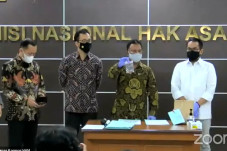 Komnas HAM Serahkan...