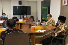 KSP Beri Masukan Evaluasi...
