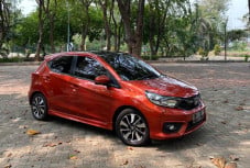 Lagi, Honda Brio di...