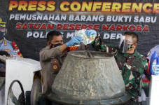 Mesin Ini Hancurkan...