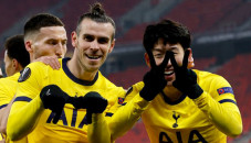 Tottenham Perkasa atas...
