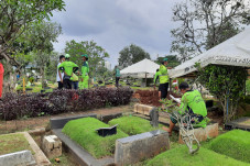 Ibunda Fadli Zon Meninggal,...